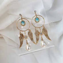 Load image into Gallery viewer, Magic Blue Gradient Crystal and Gold Wings Earrings