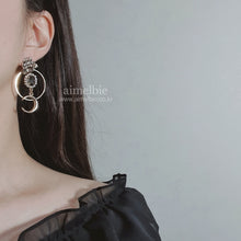 Load image into Gallery viewer, Moonlight in Golden City Earrings