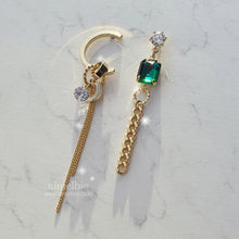 Load image into Gallery viewer, Modern Emerald Chain Earrings
