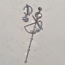 Load image into Gallery viewer, Modern Times Earrings