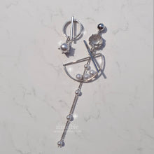 Load image into Gallery viewer, Modern Times Earrings