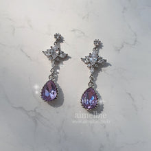 Load image into Gallery viewer, Violet Spell Earrings