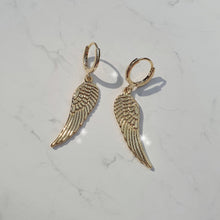 Load image into Gallery viewer, Gold Wing Huggies Earrings (Nature Sohee, ICHILLIN&#39; Chowon Earrings)