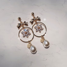 Load image into Gallery viewer, Gold Daisy and Ribbon Earrings