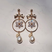 Load image into Gallery viewer, Gold Daisy and Ribbon Earrings