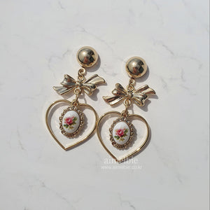 Vintage Rose Garden Earrings - Heart Version