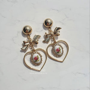 Vintage Rose Garden Earrings - Heart Version