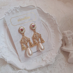 Vintage Rose Garden Earrings - Chandelier Version (fromis_9 Jisun Earrings)