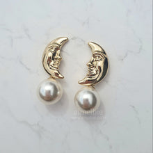 Load image into Gallery viewer, Dear Moon Earrings (WJSN Eunseo, VIVIZ Umji Earrings)