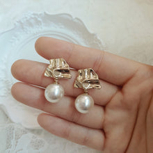 Load image into Gallery viewer, Claire Earrings (Dreamcatcher Jiyu Earrings)