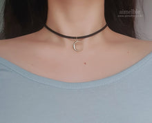 Load image into Gallery viewer, Crescent Moon Choker - Gold ver. [Penthouse 3 Hanjihyun(Joo Suk kyung) Choker]