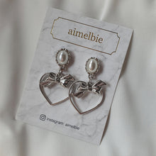 Load image into Gallery viewer, Sweet Heart Earrings - Silver (Kep1er Yeseo, Mashiro, Dreamcatcher Handong Earrings)