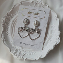 Load image into Gallery viewer, Sweet Heart Earrings - Silver (Kep1er Yeseo, Mashiro, Dreamcatcher Handong Earrings)