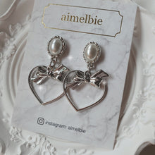Load image into Gallery viewer, Sweet Heart Earrings - Silver (Kep1er Yeseo, Mashiro, Dreamcatcher Handong Earrings)