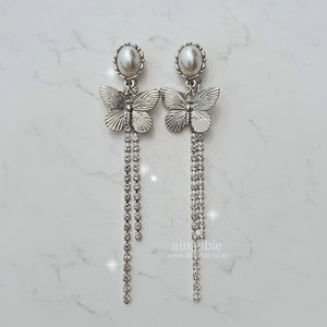 Urban Chic Butterfly Earrings (Kep1er Yeseo, LOONA Yves, Dreamcatcher Yoohyeon, Jiyu Earrings)