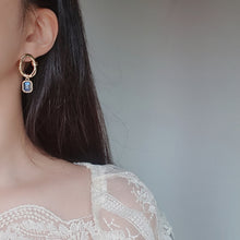 Load image into Gallery viewer, City Women Earrings