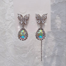 Load image into Gallery viewer, Rainbow Crystal Butterfly Earrings (Redvelvet Wendy Earrings)
