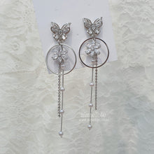Load image into Gallery viewer, [IU Earrings] Butterfly Fairy in the Garden Earrings