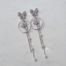 Load image into Gallery viewer, [IU Earrings] Butterfly Fairy in the Garden Earrings