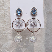Load image into Gallery viewer, Icy Bloom Earrings - Blue (STAYC Sumin Earings)