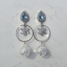 Load image into Gallery viewer, Icy Bloom Earrings - Blue (STAYC Sumin Earings)