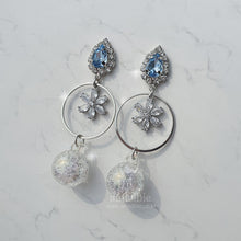 Load image into Gallery viewer, Icy Bloom Earrings - Blue (STAYC Sumin Earings)