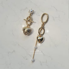 Load image into Gallery viewer, Heart and Chain Earrings - Gold