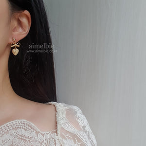 Vintage Gold Heart Earrings (Red Velvet Joy, STAYC Sieun Earrings)