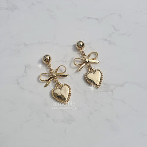 Vintage Gold Heart Earrings (Red Velvet Joy, STAYC Sieun Earrings)