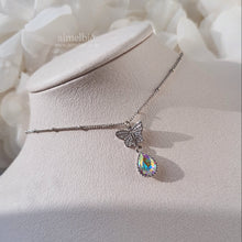 Load image into Gallery viewer, Dreamy Butterfly Semi-Choker Necklace - Rainbow (STAYC Isa, STAYC Seeun, Sejeong Kim, Oh My Girl Jiho Necklace)