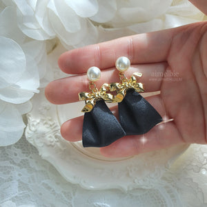 Parisienne Earrings - Black (Han Jihyun, CSR Sua Earrings)
