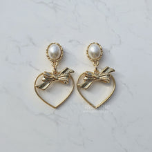 Load image into Gallery viewer, Sweet Heart Earrings - Gold ( STAYC Sieun, Gfriend Yerin Earrings)