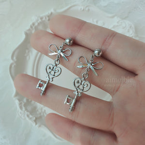 Sweet Silver Key Earrings (LOONA Heejin, Billlie Haruna Earrings)