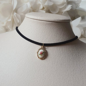 Antique Oval Choker - Vintage Rose (Momoland Jane Necklace)