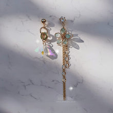 Load image into Gallery viewer, Dreamy Flower Shower Earrings
