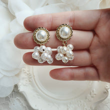 Load image into Gallery viewer, Pearl Bouquet Earrings - Antique ver. (Kep1er Chaehyun Earrings)