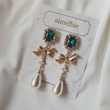 Load image into Gallery viewer, Emerald Royal Ribbon Earrings (TWICE Dahyun Earrings)