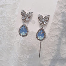 Load image into Gallery viewer, Soft Blue Butterfly Earrings (Girl&#39;s Generation Sunny Earrings)