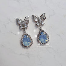 Load image into Gallery viewer, Soft Blue Butterfly Earrings (Girl&#39;s Generation Sunny Earrings)