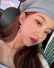 Load image into Gallery viewer, Dreamy Butterfly Semi-Choker Necklace - Light Blue (Oh My Girl Arin, Mamamoo Solar, STAYC Sieun, J Necklace)