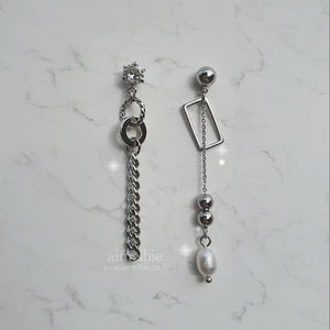Urban Vibe Earrings - Silver