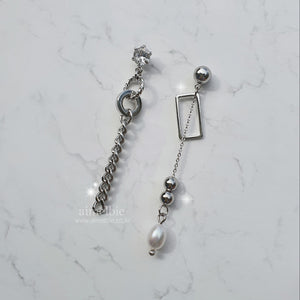 Urban Vibe Earrings - Silver