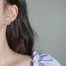 Load image into Gallery viewer, Petit Ribbon Wreath Earrings - Silver
