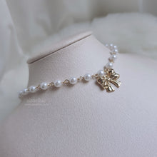 Load image into Gallery viewer, Adorable Ribbon Pearl Choker - Gold ver. (Billlie Sheon Necklace)