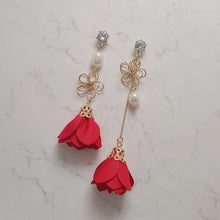 Load image into Gallery viewer, Pink-red Camelia Earrings