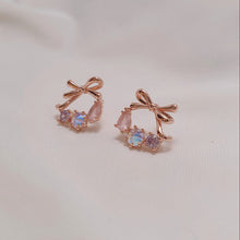 Load image into Gallery viewer, Petit Ribbon Wreath Earrings - Rosegold