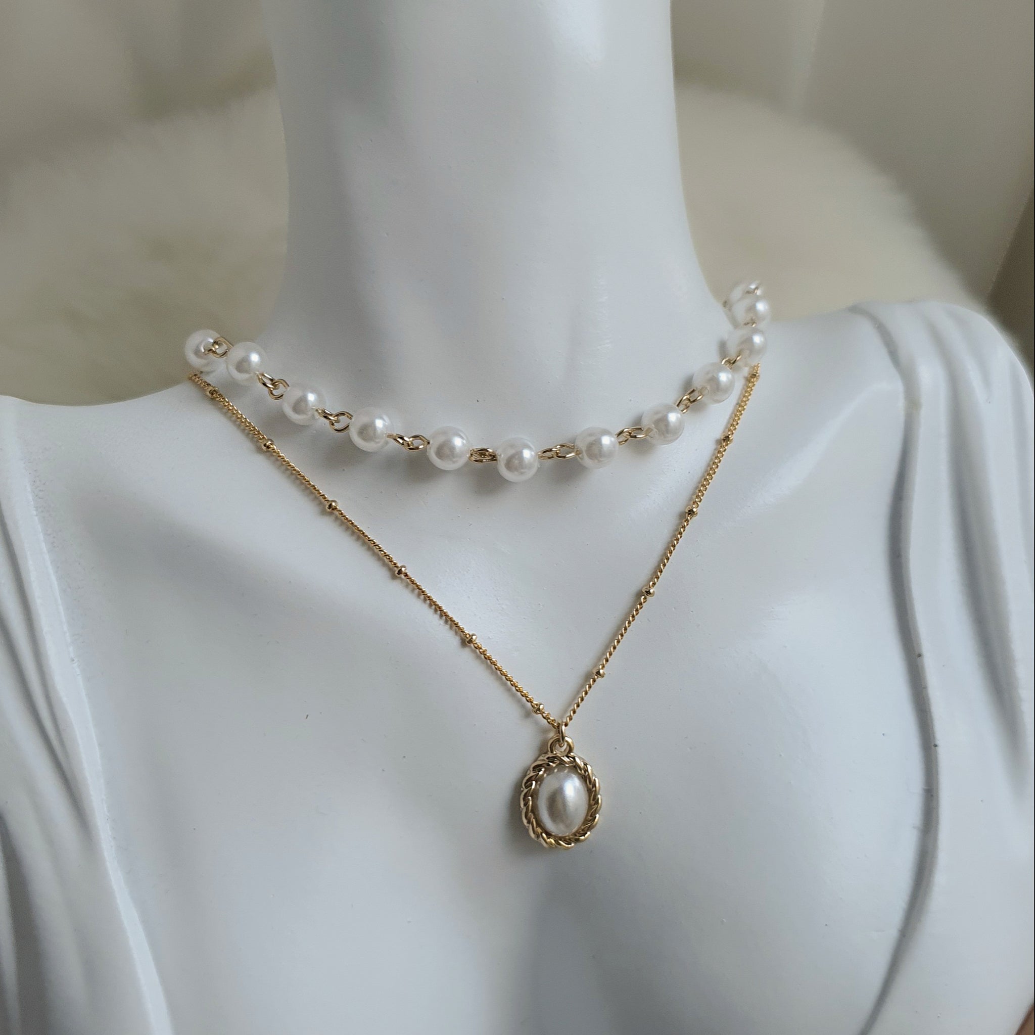 Heart Locket Layered Pearl Choker Necklace - Gold ver. (Billlie Sheon –  aimelbie