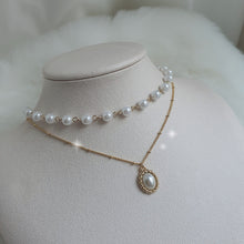 Load image into Gallery viewer, Elegant Layered Pearl Choker Necklace - Gold ver.