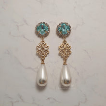 Load image into Gallery viewer, Aquamarine Princess Earrings