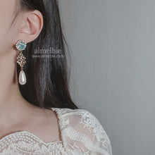 Load image into Gallery viewer, Aquamarine Princess Earrings